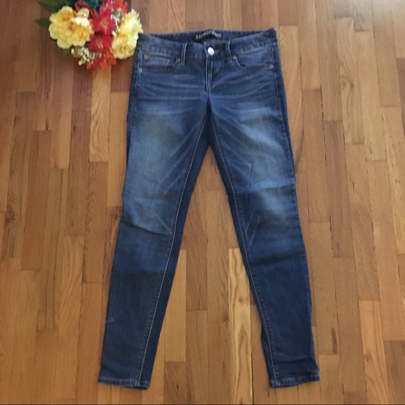 Express Jean Leggings 🤩 - Picture 3 of 5